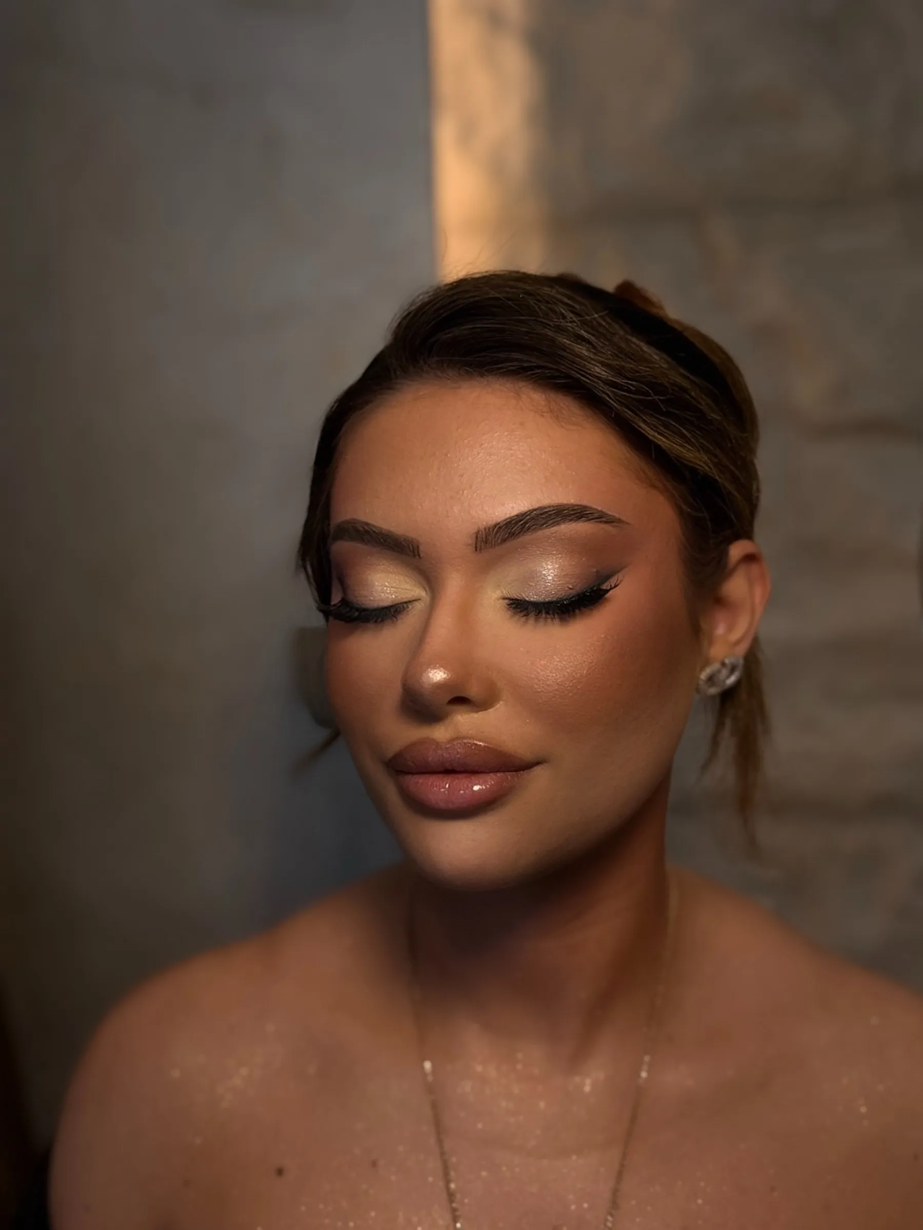 Glam neutral me lëkurë të shëndoshë